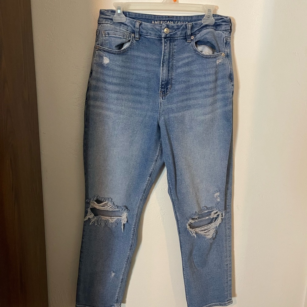American eagle mom jeans